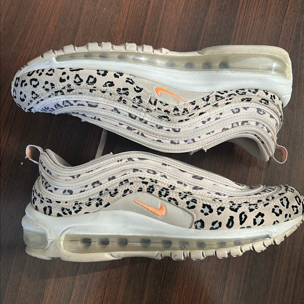 Women’s Nike Airmax 97 leopard - Picture 2 of 4